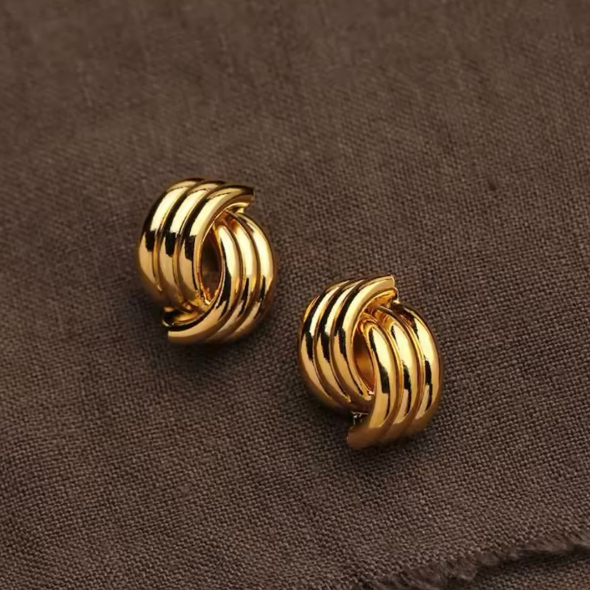 ARETES AVA