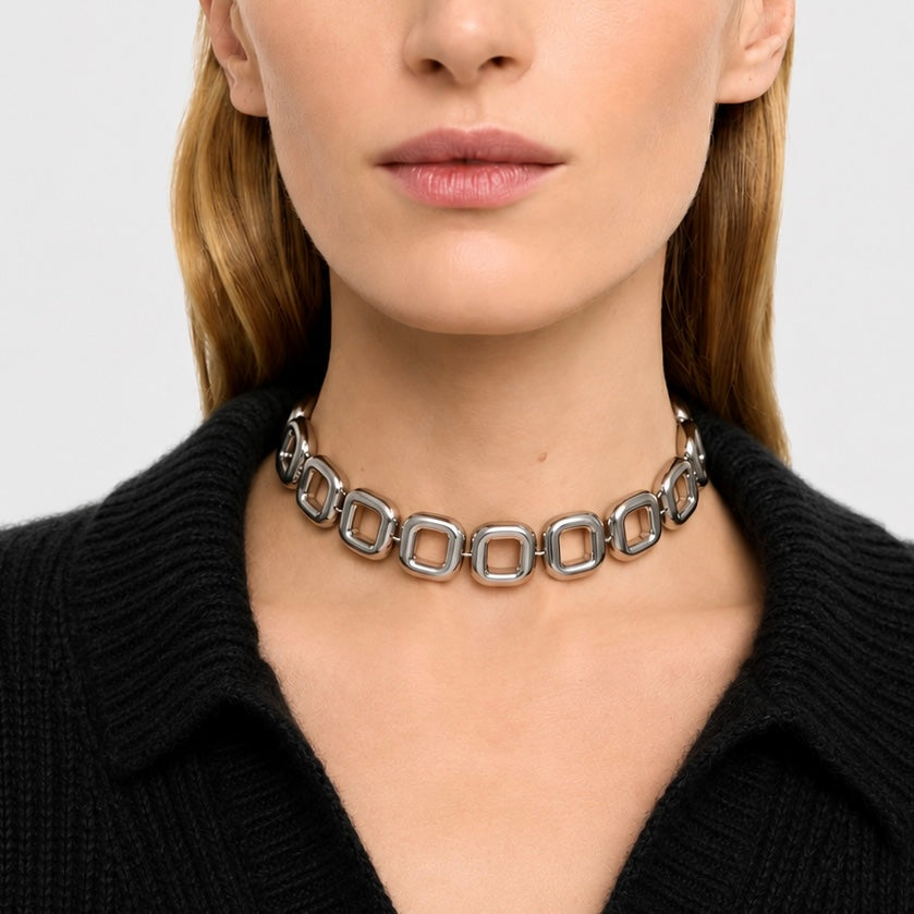 COLLAR MOON